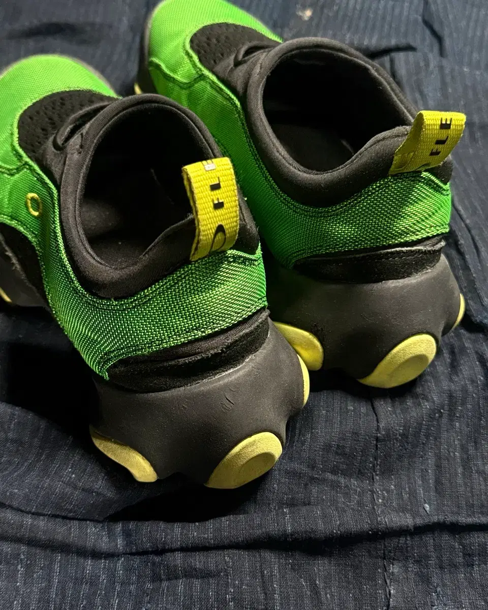 thumbnail-4